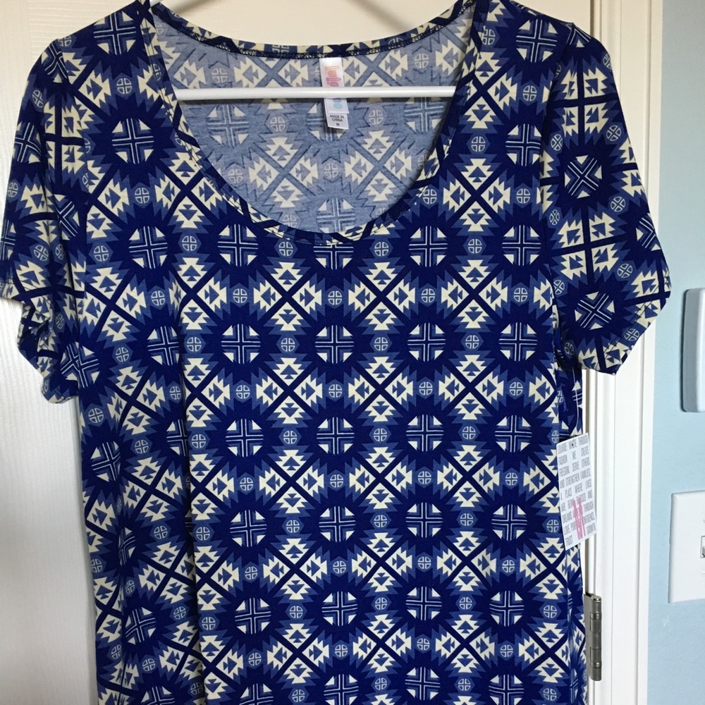 M Lularoe Classic Tee, NWT